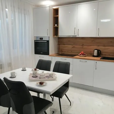 Marivo Apartment *