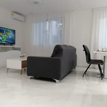 Marivo Apartment