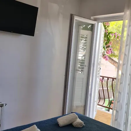 Apartment Marivo Baska Voda