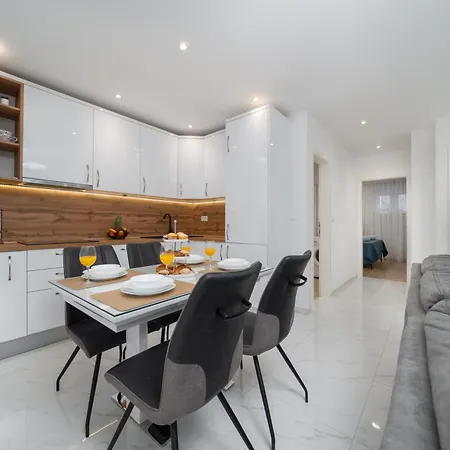 Apartament Marivo