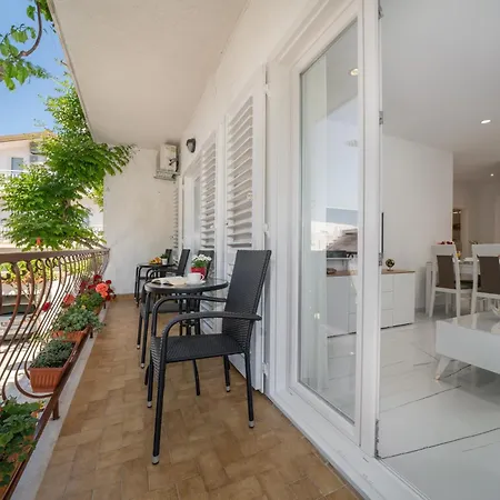 Marivo Apartament Baška Voda